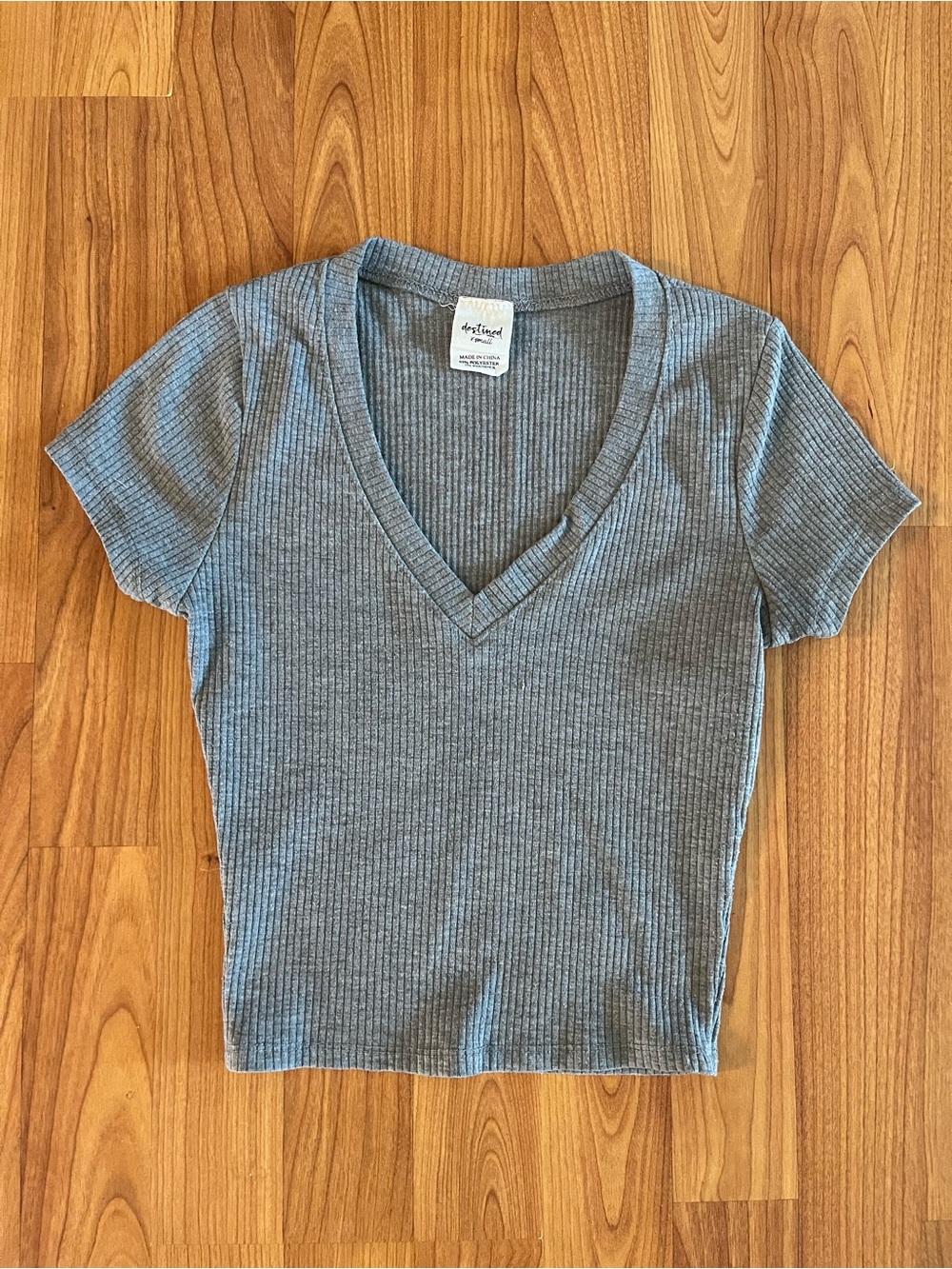 Gray Ribbed V-Neck Short Sleeve Crop Top